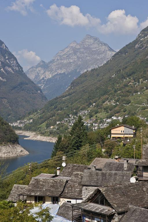Hotel Al Lago Vogorno Exterior foto